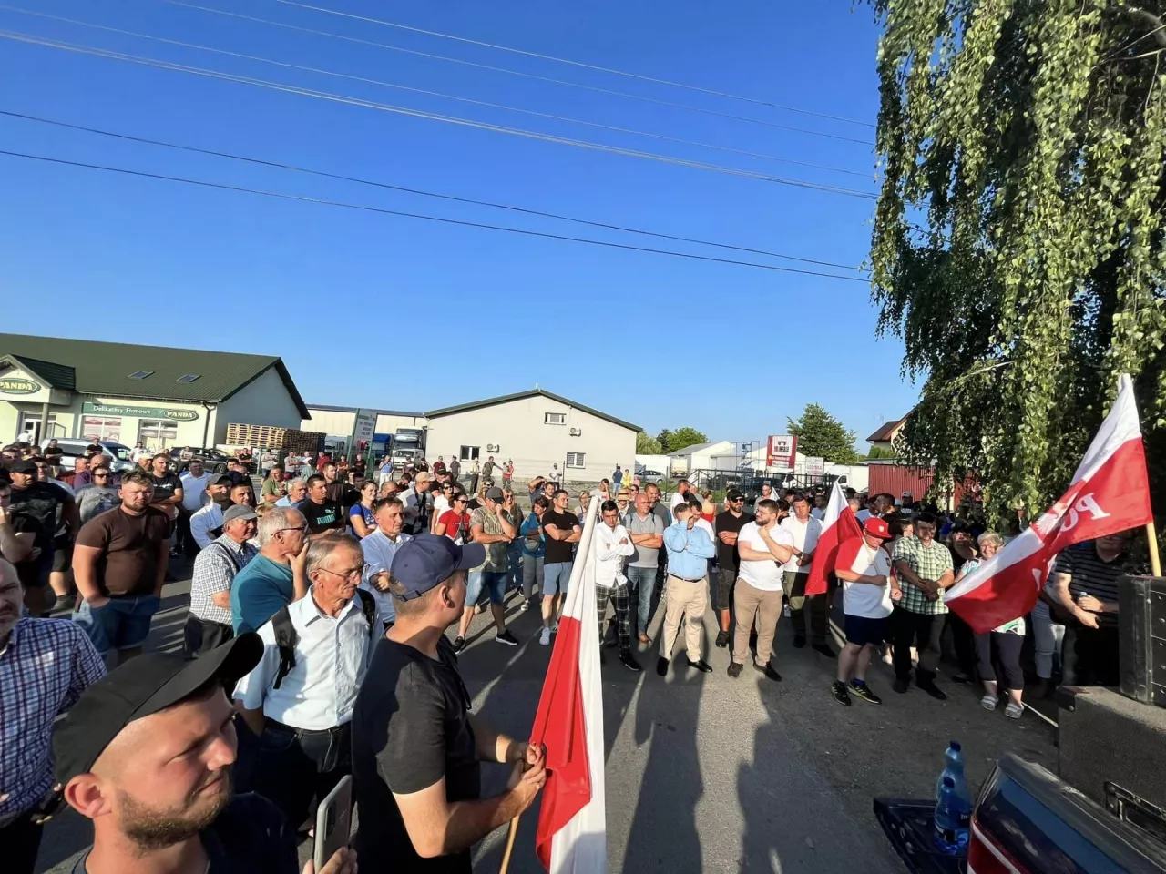 &lt;p&gt;3 lipca w Opolu Lubelskim przed zakładem przetwórczym Kabako odbył się spontaniczny protest producentów malin.&lt;/p&gt;