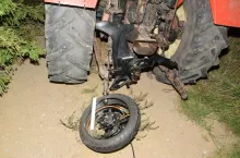 &lt;p&gt;TRAGEDIA pod Przasnyszem. 39-letni motocyklista wbił się w ciągnik&lt;/p&gt;