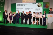 &lt;p&gt;Dariuszowi Sapińskiemu, prezesowi Grupy Mlekovita, towarzyszyła załoga spółdzielni, która pomogła w odbiorze 11 medali&lt;/p&gt;