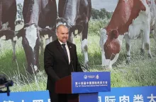 &lt;p&gt;Ambasador Polski w Chinach Jakub Kumoch zaznacza, że polska wołowina po raz pierwszy ma szansę na dużą skalę wejść na chiński rynek&lt;/p&gt;
