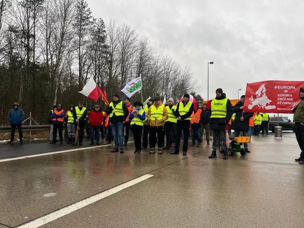 Ruszył protest rolników na przejściu granicznym w Kołbaskowie