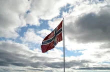 Norweski Urząd ds. Bezpieczeństwa Żywności i Norweska Agencja Środowiska w obawie przed wirusem ASF chcą budowy płotu na granicy ze Szwecją, aby powstrzymać przemieszczanie się dzików
