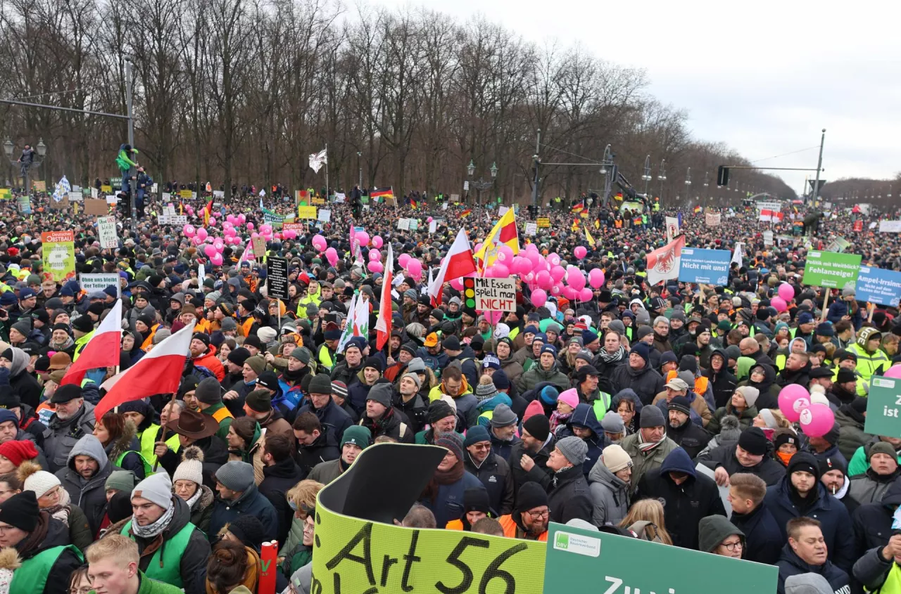 Strajk rolników w Niemczech. Berlin opanowany przez rolników