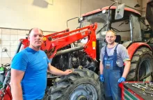 – Drobne usterki usuwamy w ciągu jednego dnia na miejscu u klienta, jednak poważne naprawy mogą trwać tydzień albo i nieco dłużej – wyjaśnia Adam Wojciechowski, kierownik serwisu maszyn rolniczych w Inter-Vax.