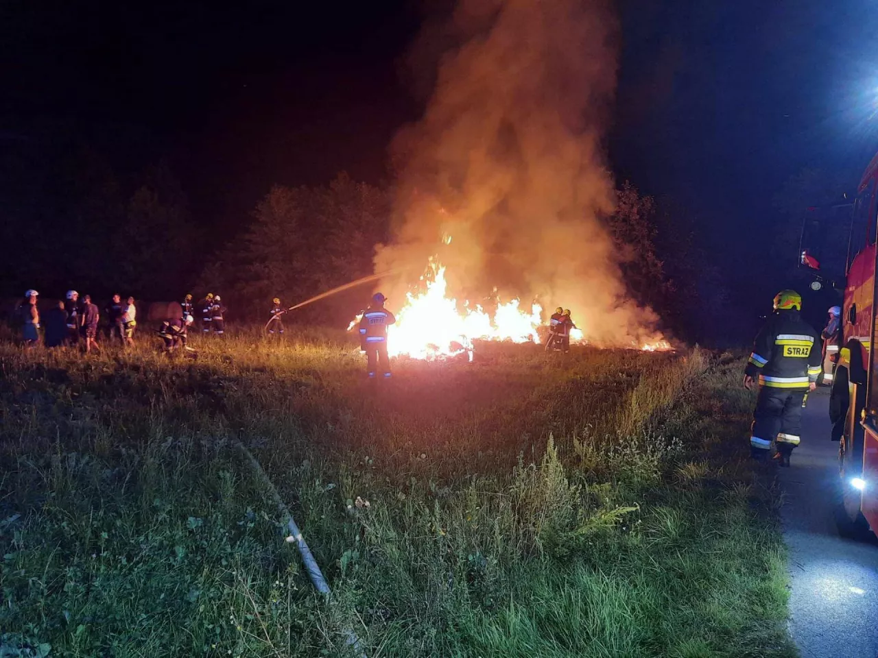 Tajemnicze pożary stogów - to musiały być podpalenia.