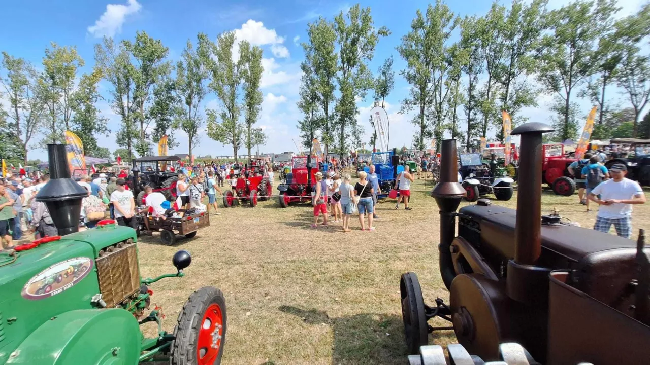 Ponad 400 wyjątkowych traktorów na Festiwalu Starych Ciągników w Wilkowicach 2024 [FOTO]