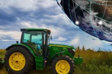 Ciągniki John Deere będą kierowane przez satelity Starlink Elona Muska