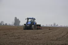 Zbliżające się miesiące przyniosą zróżnicowane warunki pogodowe w Polsce.