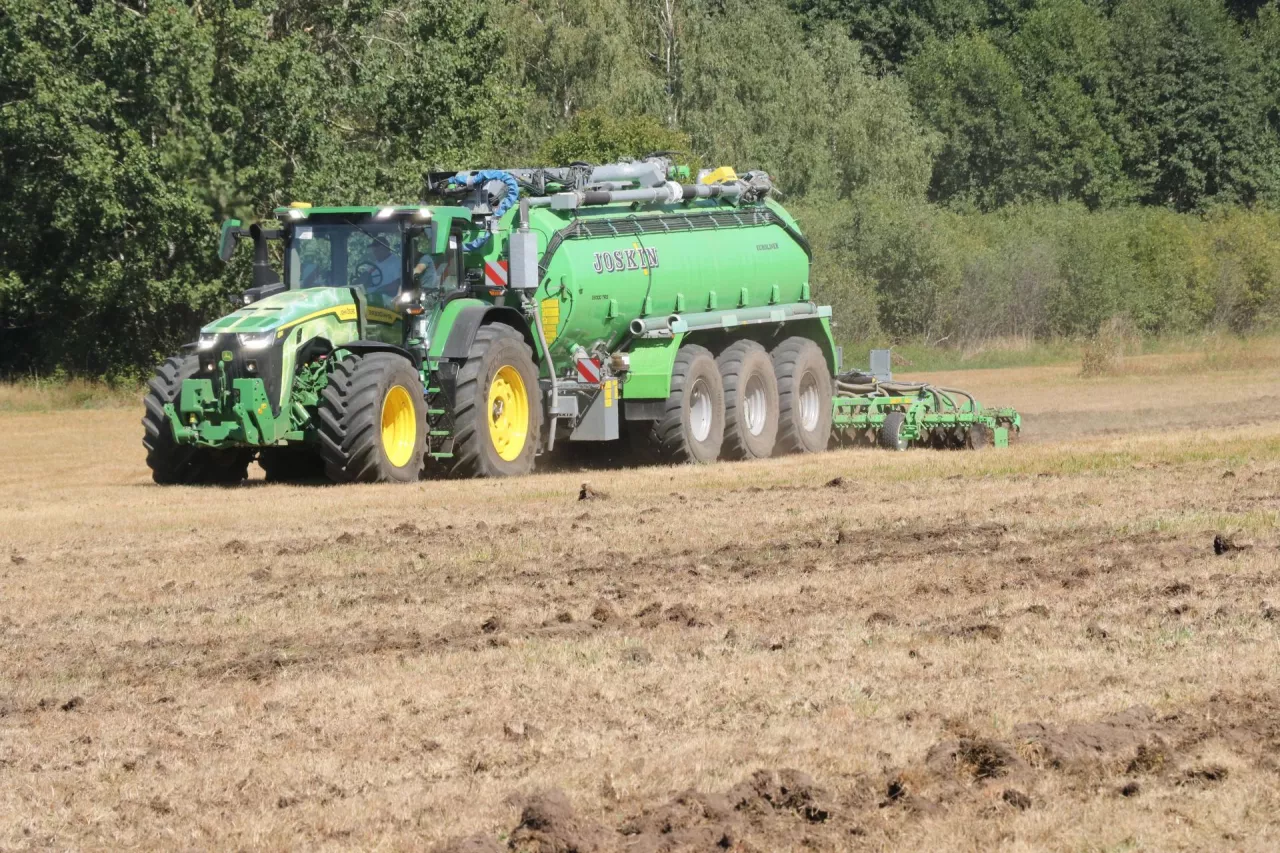 Zbliżają się graniczne terminy dla rolników dotyczące m.in. nawożenia gnojowicą.