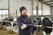 – Od kiedy użytkuję system Afimilk Cow Monitoring, nie muszę już tracić czasu na obserwację rui u krów ani stosować programów hormonalnych. W kwestii rozrodu pozostaje jedynie zaplanowanie zabiegów inseminacyjnych wskazanych przez system – mówi Piotr Kulesza