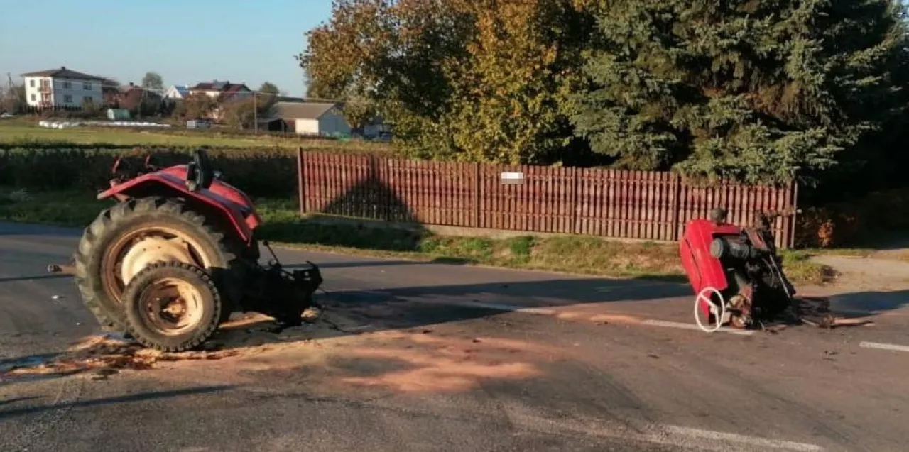 93-letni kierowca ciągnika trafił do szpitala.