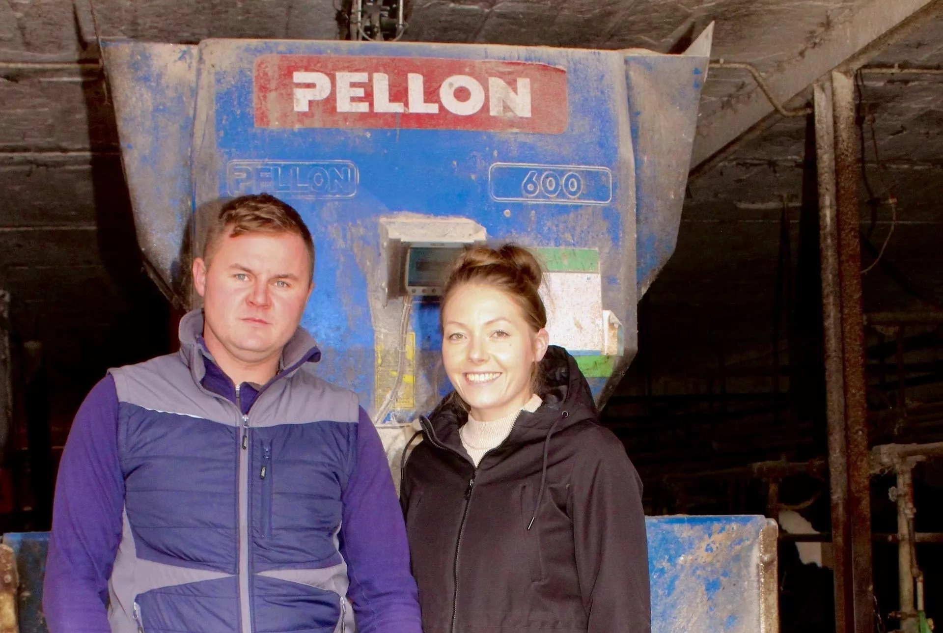 Jak się sprawdza robot do karmienia krów u rolnika z Mazowsza?