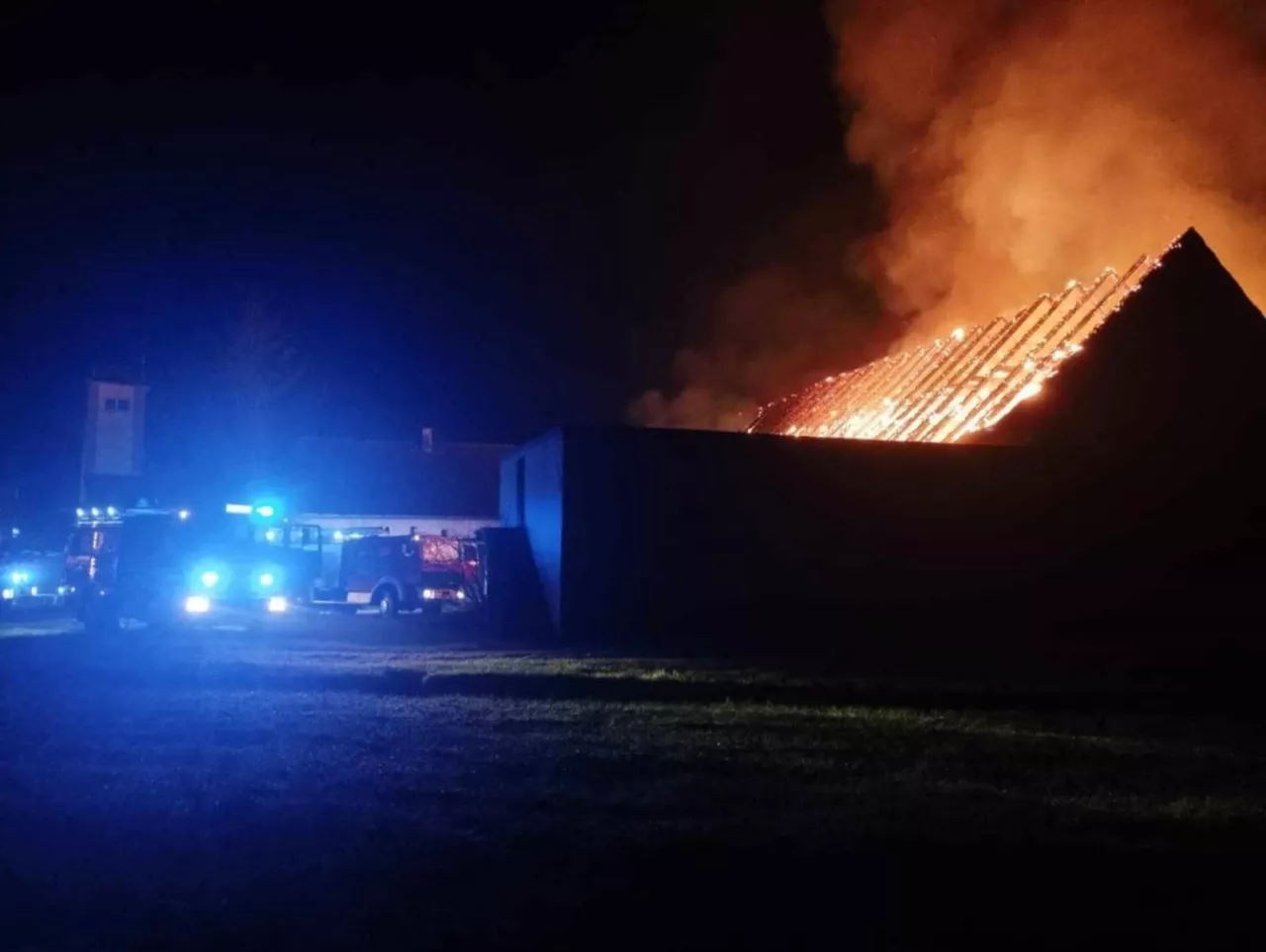 Pożar był bardzo rozwinięty.