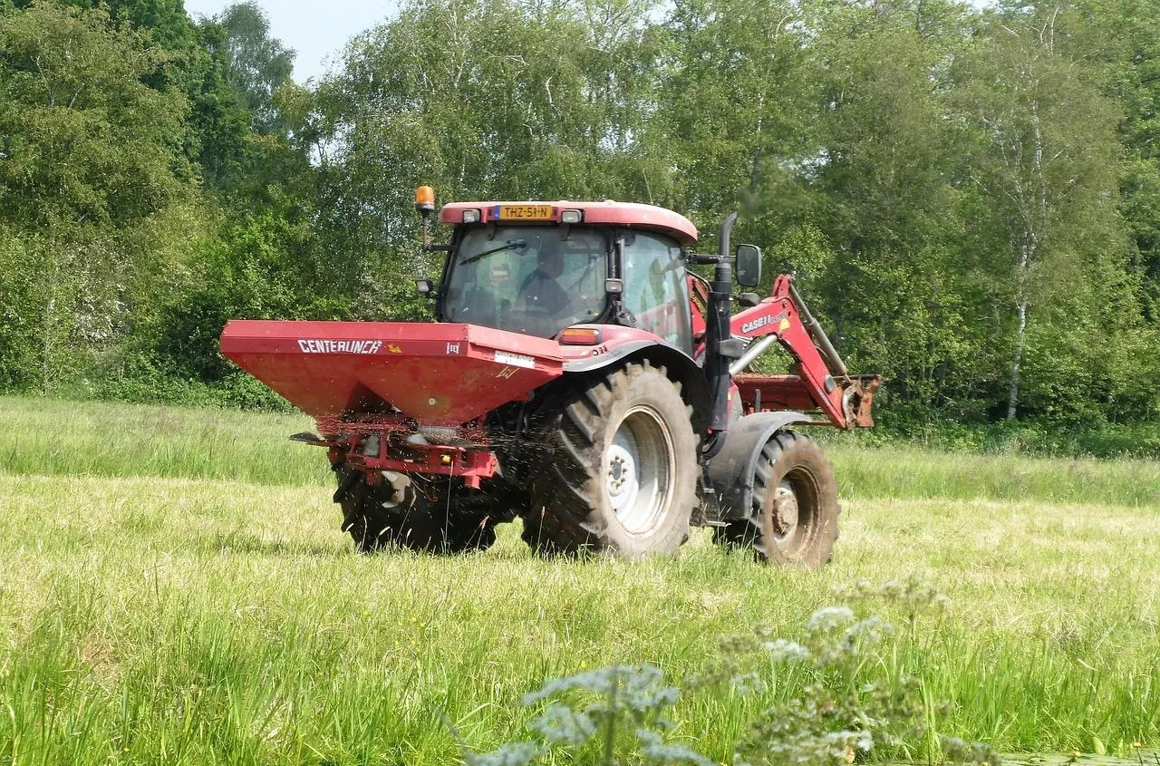Ile nawozów na hektar stosują polscy rolnicy? Wyliczenia GUS
