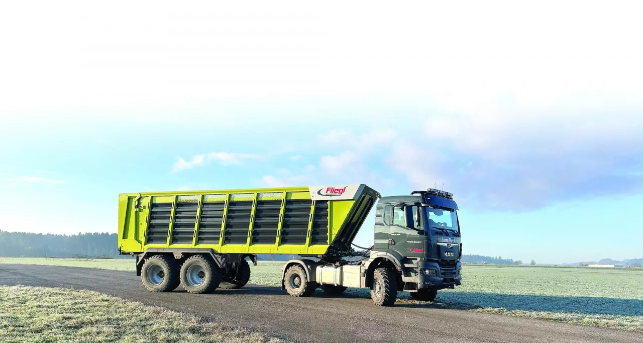 Przyczepa objętościowa Fliegl Cargos 800 FarmTruck