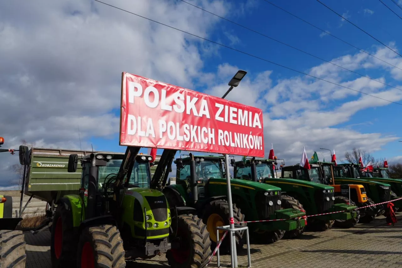 Rolnicy chcą obalić zarządzenie KOWR o dzierżawach. ”Opóźnia wydanie ziemi”