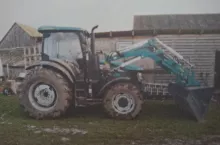 Oszust podrobił dokumenty, by kupić ciągnik rolniczy.