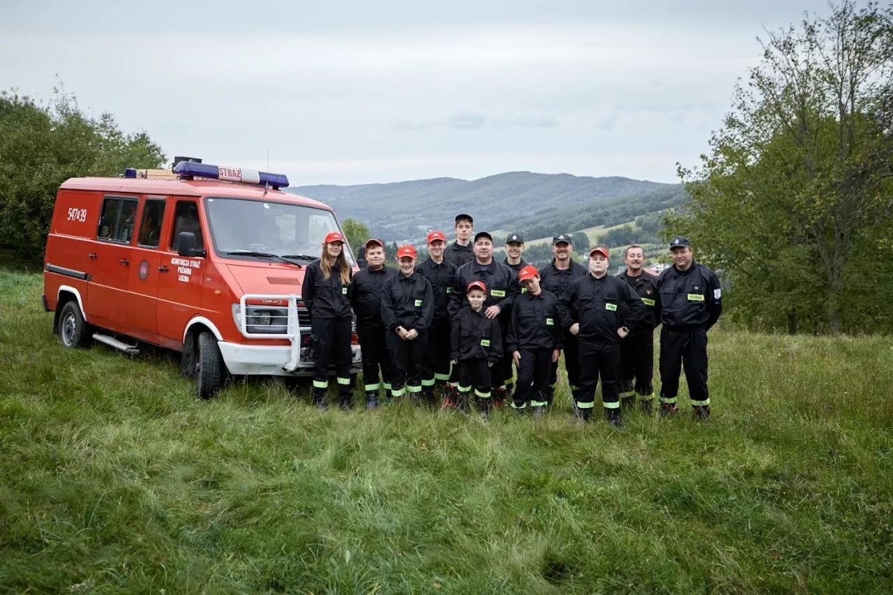 Druhny i druhowie OSP oraz MDP Liszna