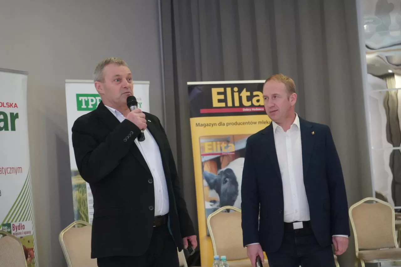 Z inicjatywy Waldemara Plantowskiego (z lewej) – prezesa Mazowieckiego Związku Hodowców Bydła i Producentów Mleka oraz Tomasza Cieślika – prezesa Podlaskiego Związku Hodowców Bydła i Producentów Mleka, powstał na rynku mleka nowy podmiot zajmujący się oceną użytkowości mlecznej krów E-Ocena. Zasady jego funkcjonowania przedstawili na tegorocznym Forum Mleko