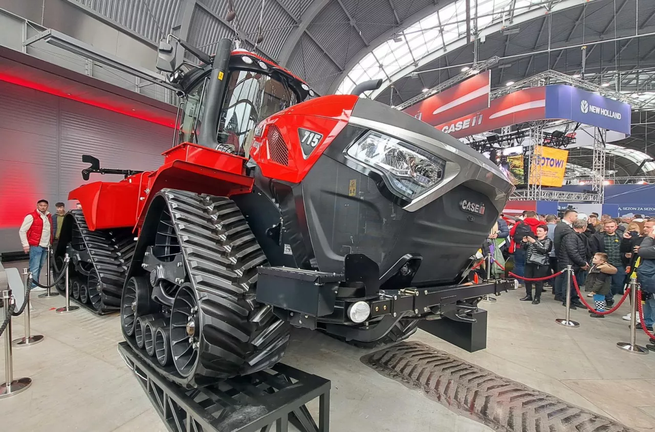 Potężne kombajny i ciągniki nagrodzone. Zobacz maszyny na medal