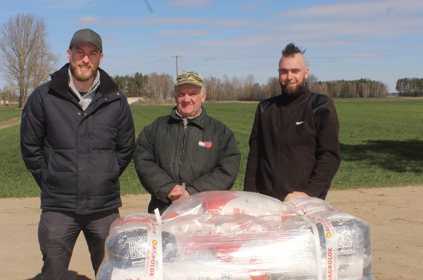 Rolnik z Podlasia wygrał witaminy dla krów. Jakie? Jaką paszę stosuje? [WIDEO]