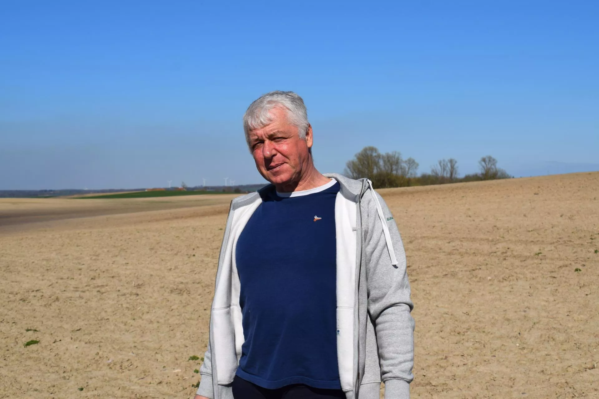 Rolnik spod Olsztyna zbiera choćby 4 t/ha soi. Glebę do siewu przygotowuje wieczorami