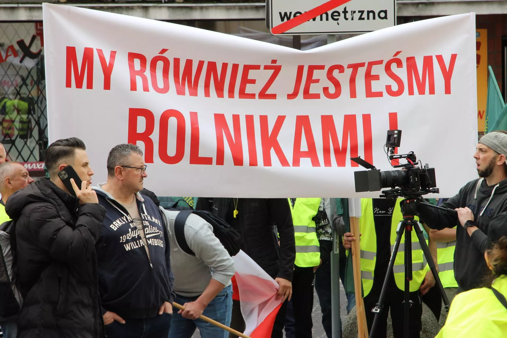 Protest Top Farms pod resortem rolnictwa. "Zabraknie 25 mln litrów mleka i 30 tys. ton zbóż"