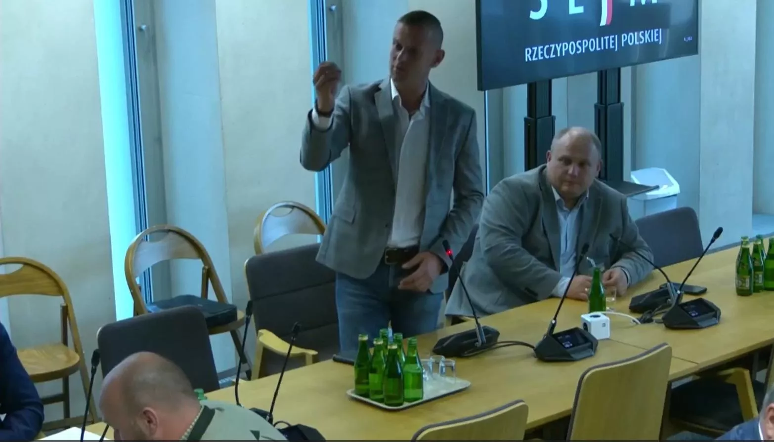 Burza w Sejmie. Posłanka do rolnika: "Kto kazał panu tu przyjść?" [WIDEO]