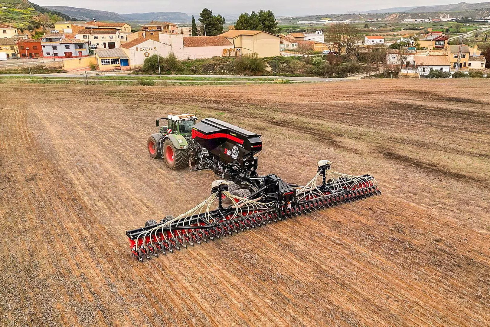 Olbrzymi siewnik Virkar. Czym się wyróżnia? Jak pracuje?