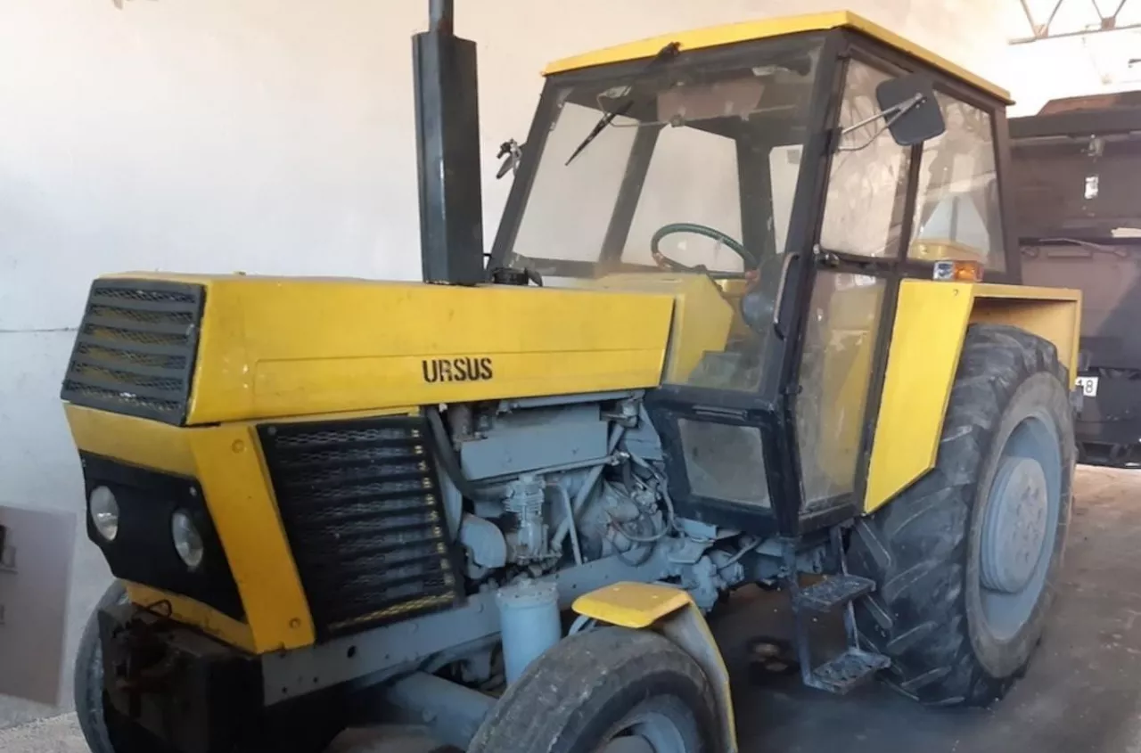 Wojsko wyprzedaje maszyny rolnicze. Po ile Ursus 902 i opryskiwacz?