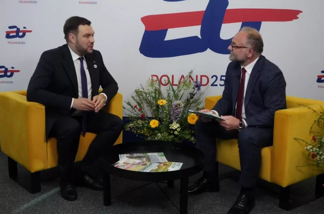 Wiceminister Nowak: rolnicy mogą spokojnie łączyć pracę w gospodarstwie z pracą zawodową [WIDEO]
