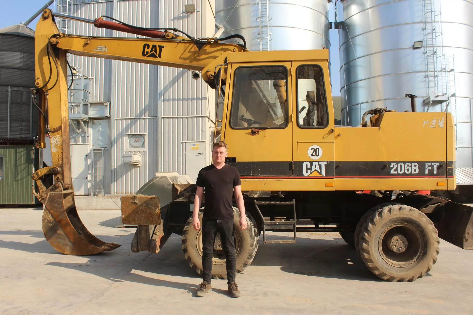 Nie czekają na serwis. Rolnicy z Podlasia sami kopią i naprawiają maszyny