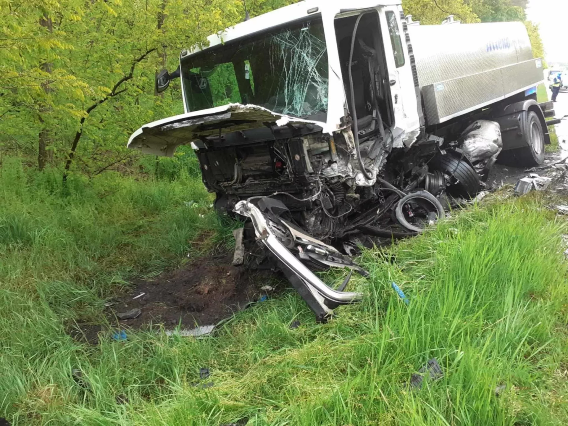 Śmierć po zderzeniu z melkowozem. 25-latek nie miał żadnych szans