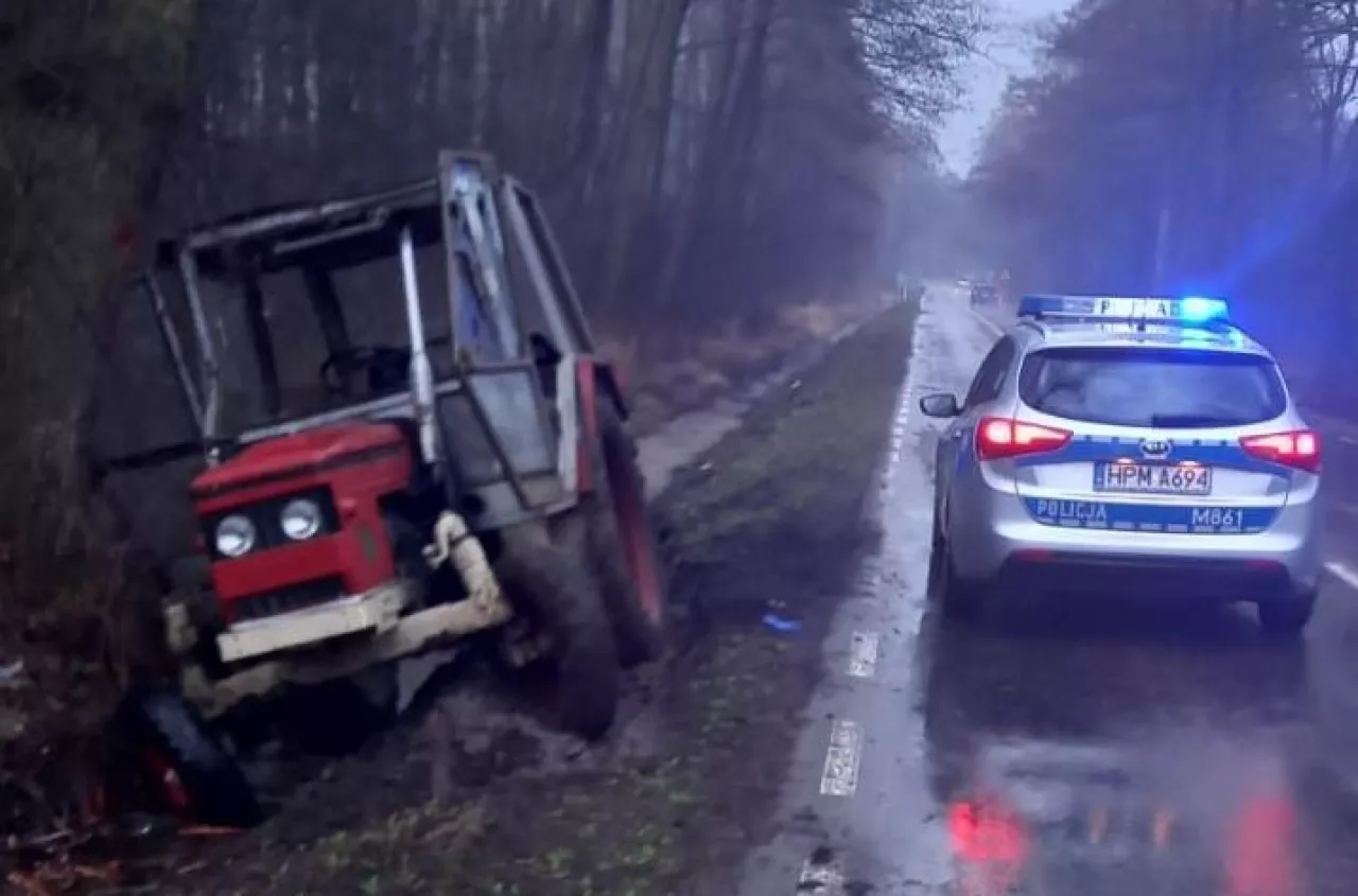 Rolnik z Podlasia jechał ciągnikiem na randkę. Skończył w areszcie