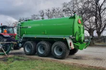 Kontrolerzy sprawdzają, czy rolnicy mają ważne umowy na wywóz szamba