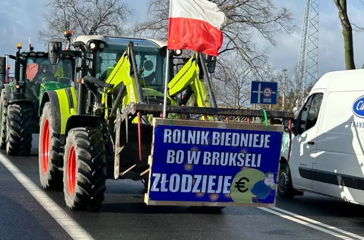 Bunt rolników narasta. Protesty w kolejnych miastach. "Jedna wielka niewiadoma"