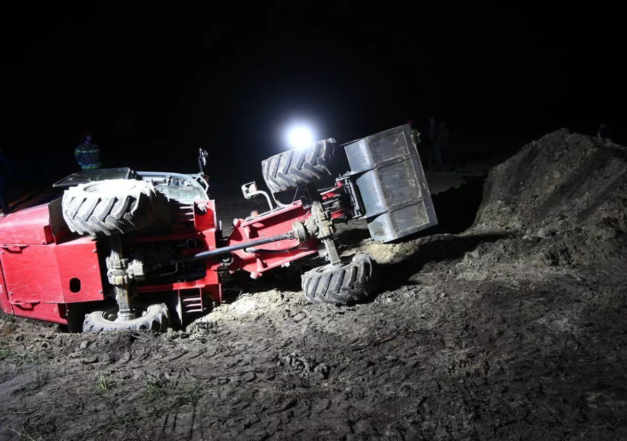 Rolnik kierujący ładowarką zginął na miejscu.