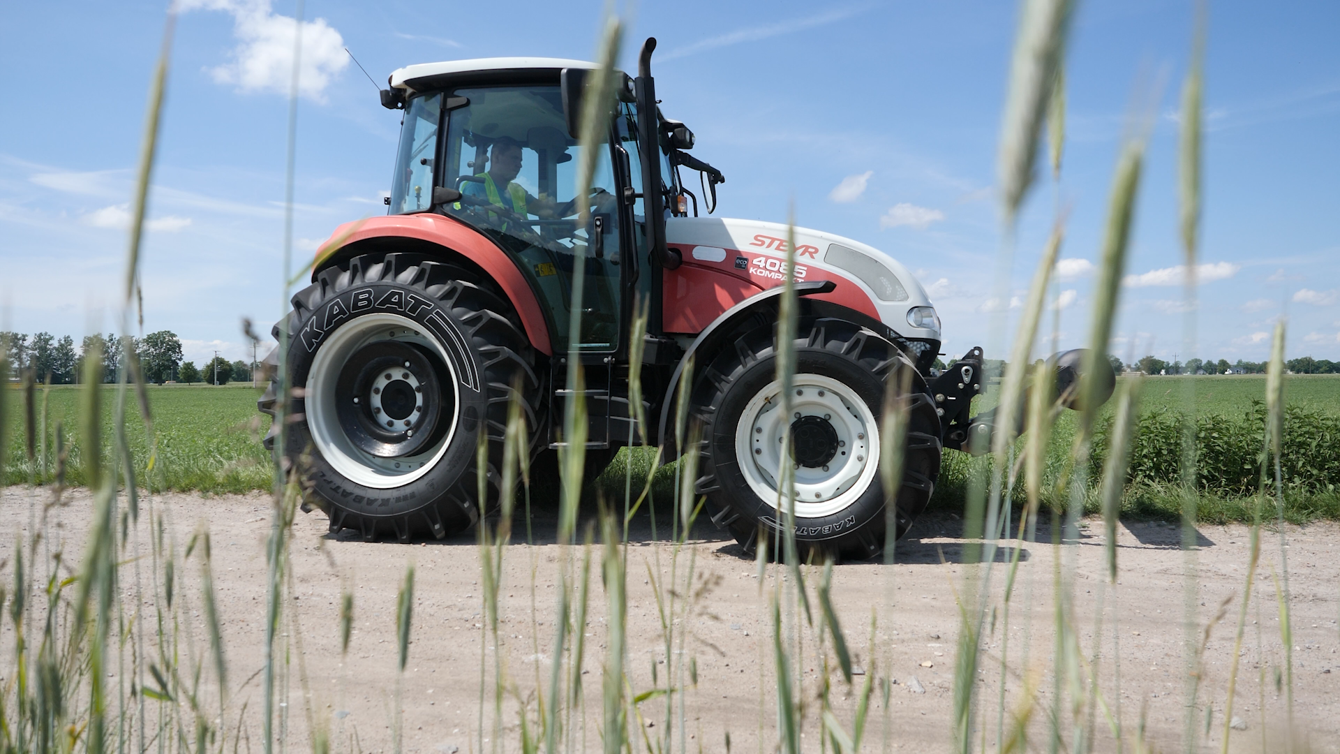 Konkurs „Owijaj za darmo” rozstrzygnięty. Kto wygrał folię do sianokiszkonki?