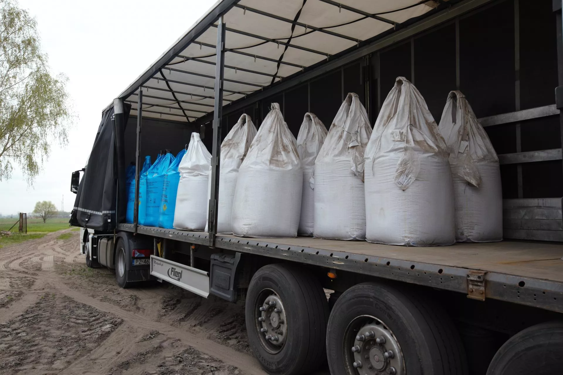 Podwyżek nie ma, ale co dalej? Jakie są ceny nawozów w czerwcu 2025? [SONDA]