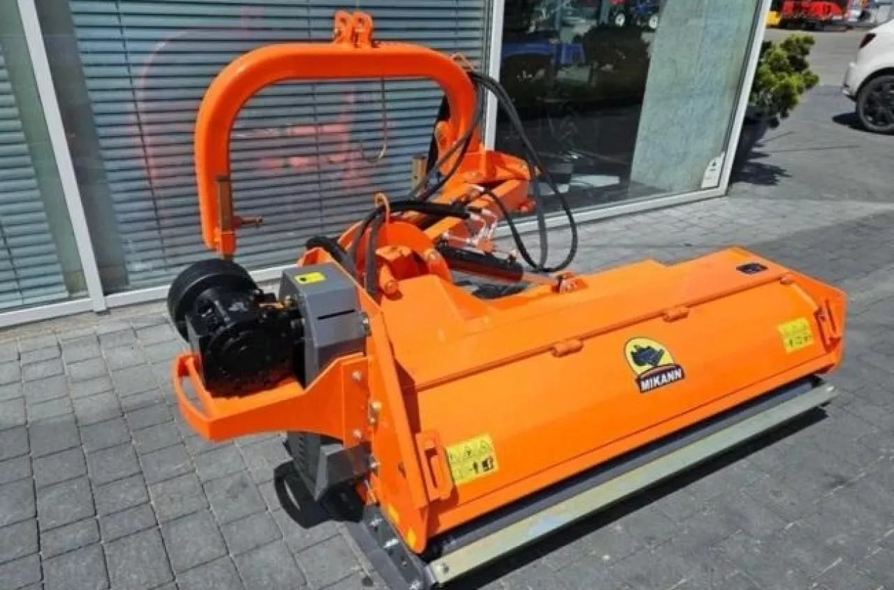 Te kosiarki bijakowe pasują do Ursusa C-360. Jakie ceny? [PRZEGLĄD]