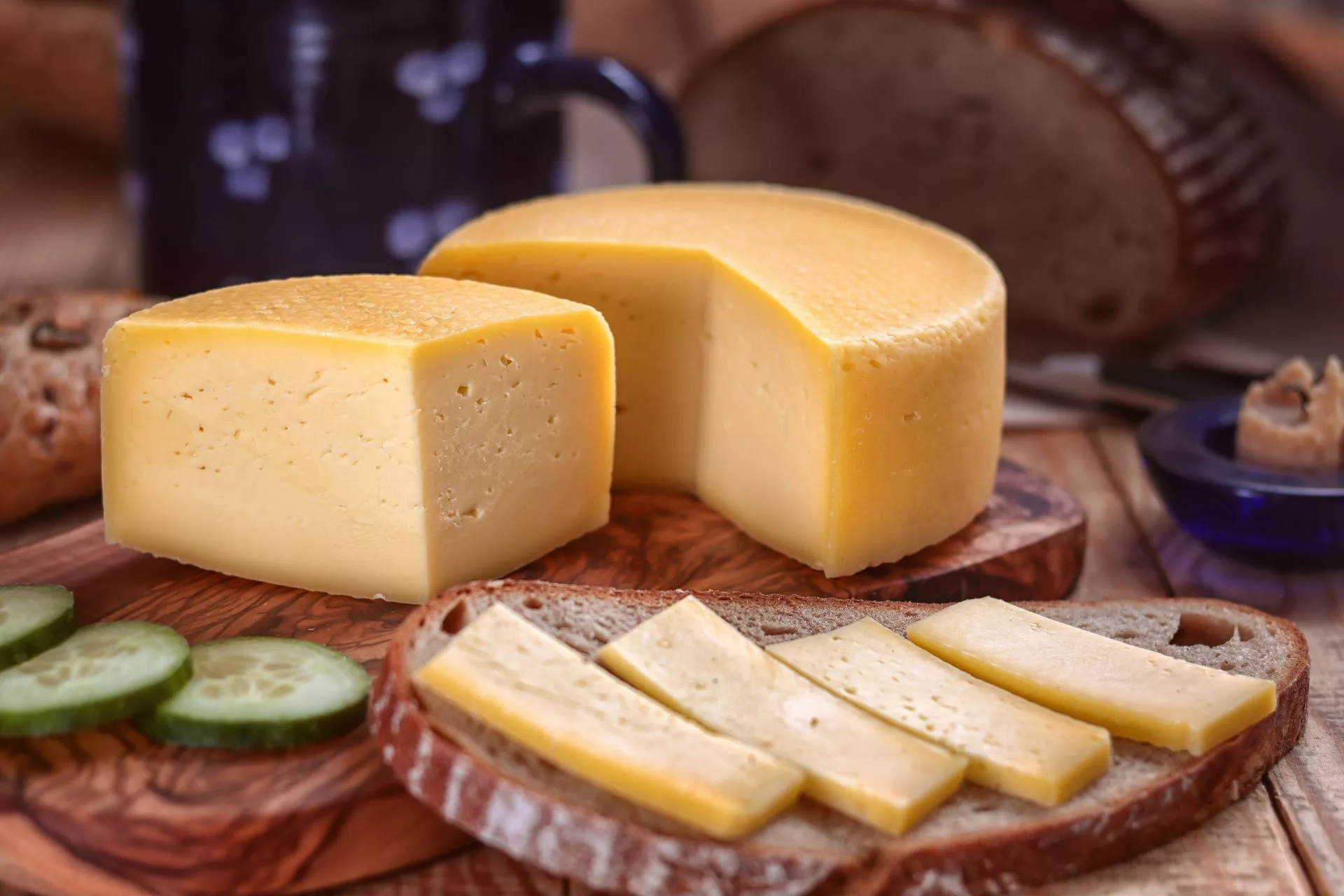 Eksport mleka przestaje się kalkulować? Mleczarnie zmieniają strategię