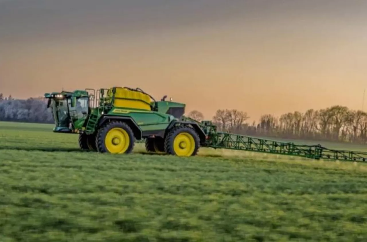 Tak wygląda przyszłość oprysków. John Deere 500R z zaskakującą technologią