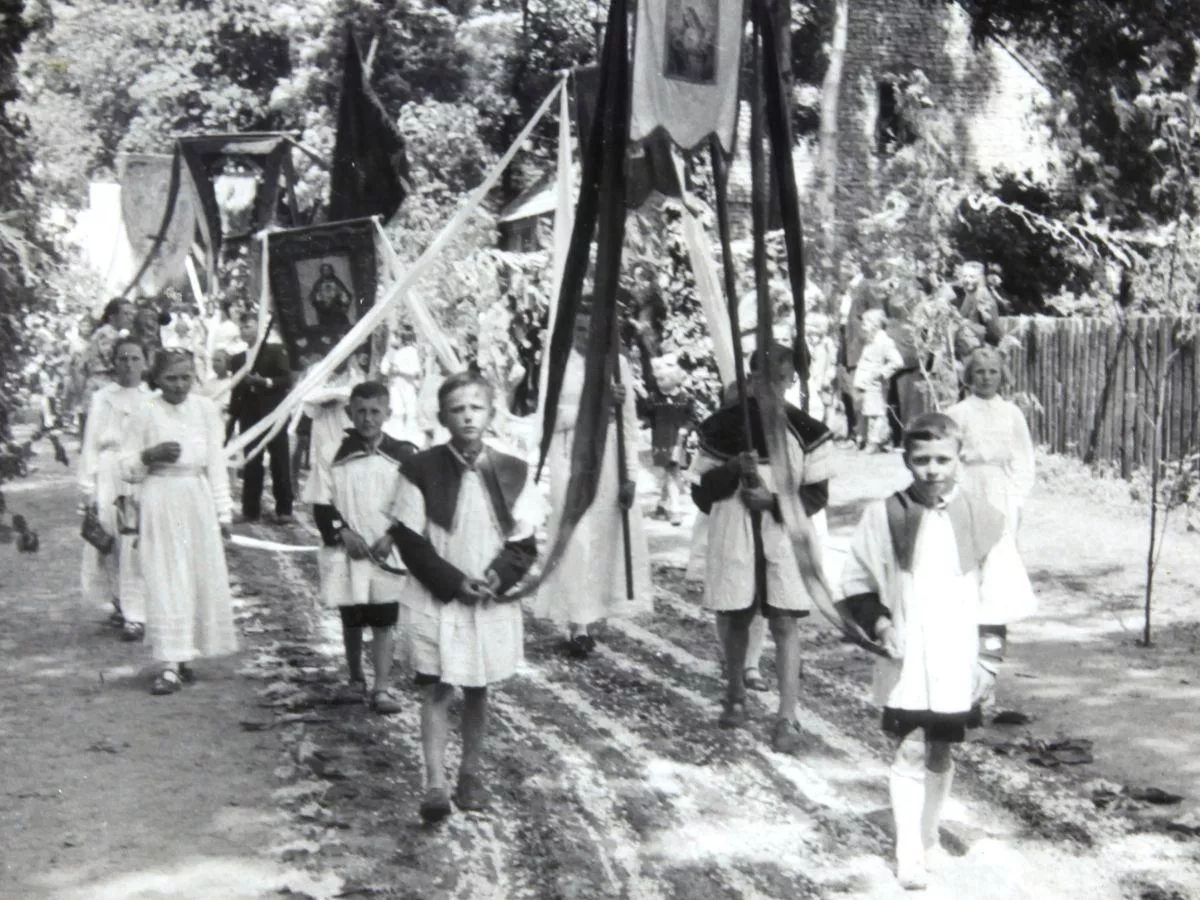 Boże Ciało na wsi - jakie zwyczaje i obrzędy przetrwały do dziś?