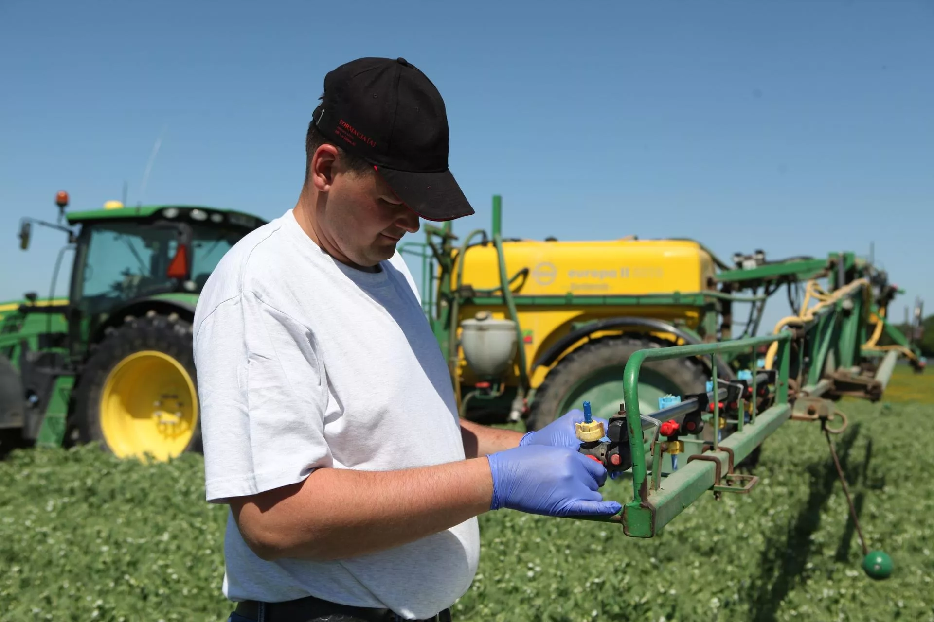 Nowy obowiązek dla rolników. Każdy oprysk w rejestrze, inaczej kary