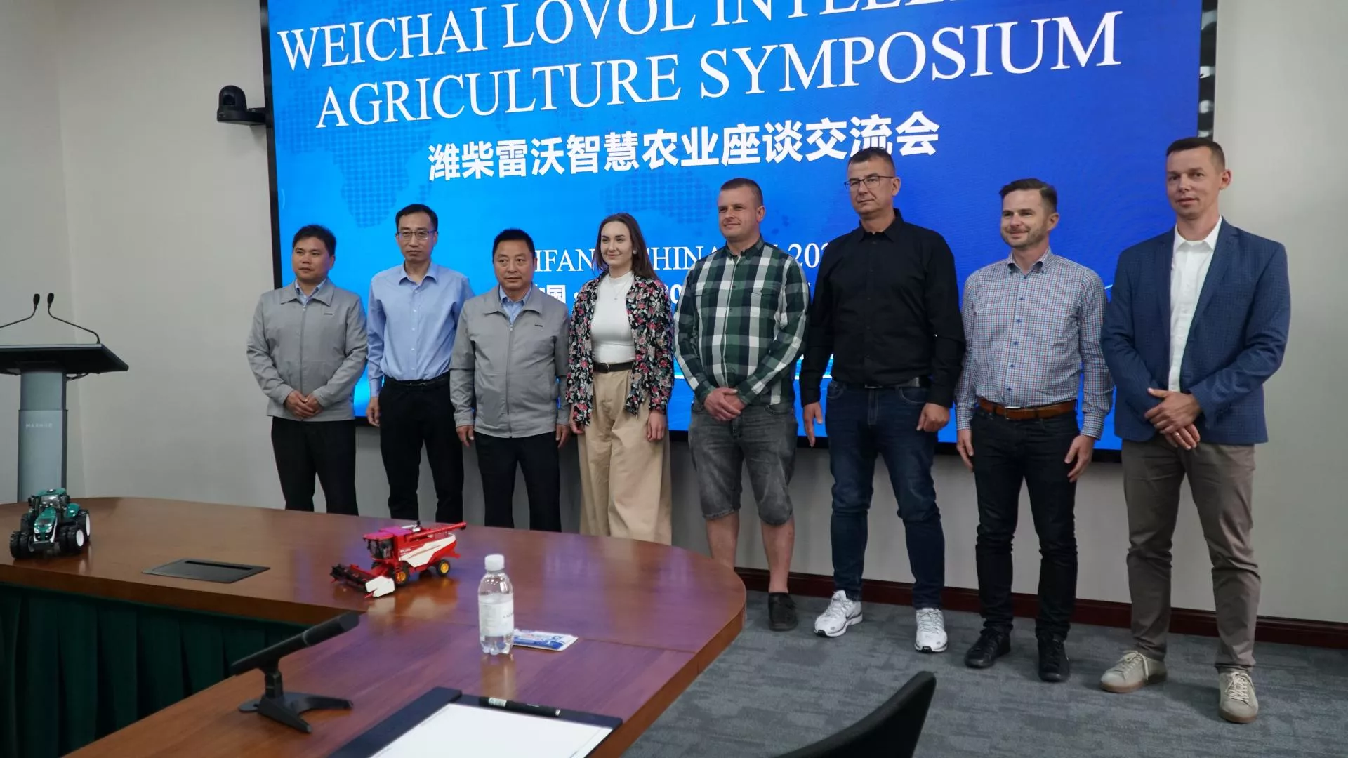 Chińskie ciągniki szturmem wchodzą do Polski. Sprawdź, gdzie je kupić