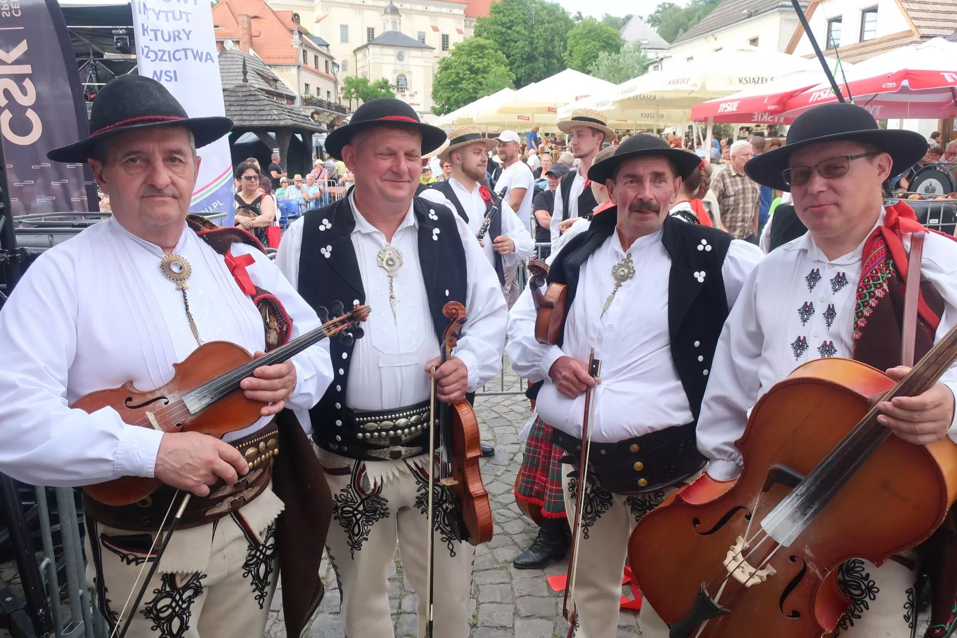 Z pola na scenę. Ludowi artyści pokazali wielką klasę w Kazimierzu