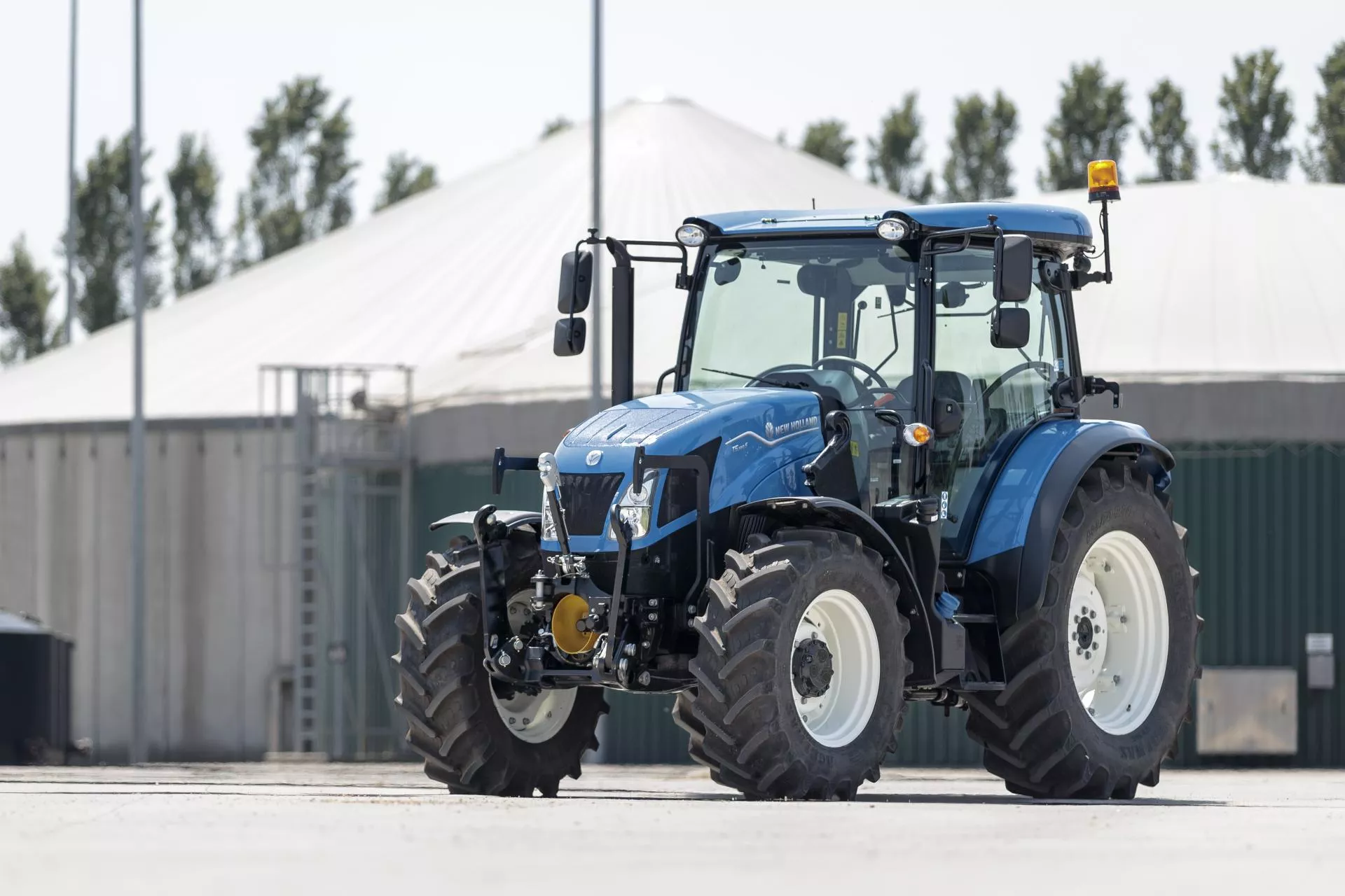 Rolnicy ruszyli po ciągniki. Sprzedaż poszła w górę o 100 proc. Kto liderem?