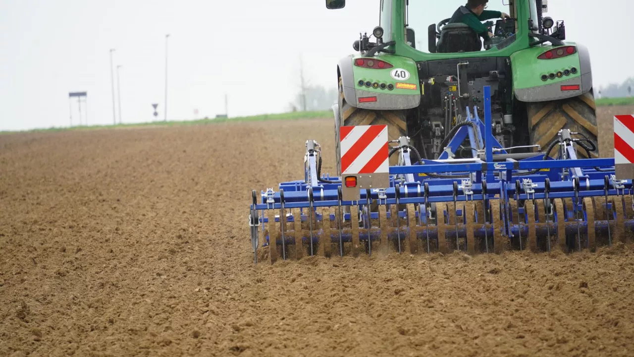 Jaki wał uprawowy wybrać? Sprawdź, co naprawdę ma znaczenie