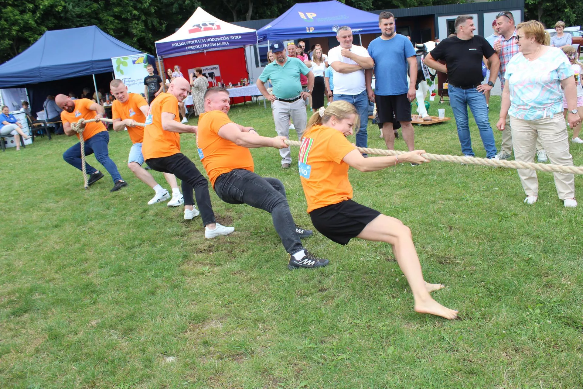 Dojenie i przeciąganie liny. Emocje na Igrzyskach Krasuli jak na mundialu