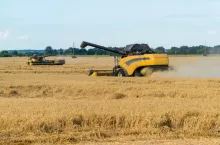 Czy rolnik może zebrać plony na gruncie, na którym wygasła umowa z KOWR?